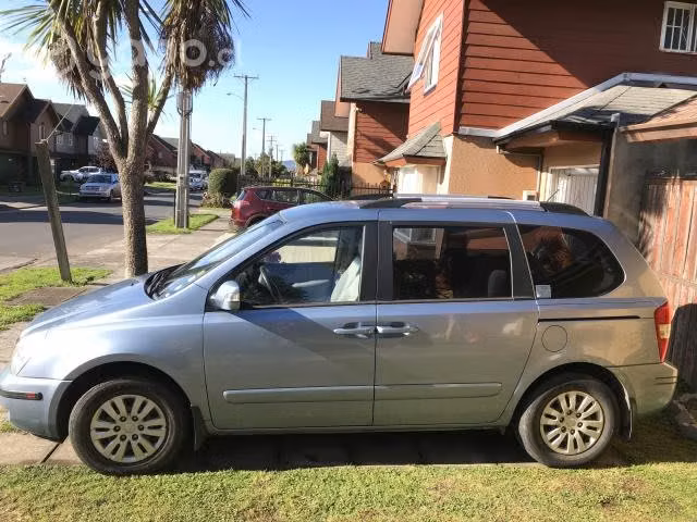 Kia motors carnival 2013