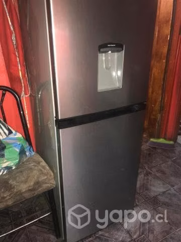 Refrigerador Midea Non frost con Dispensador