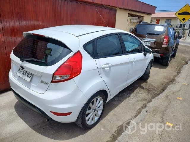 Ford fiesta 2018 full equipo
