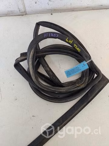 Goma Contorno Pta tras izq (HT1253) Hyundai Tucson