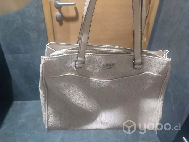 Cartera Guess y blusa Shein - Imagen 3