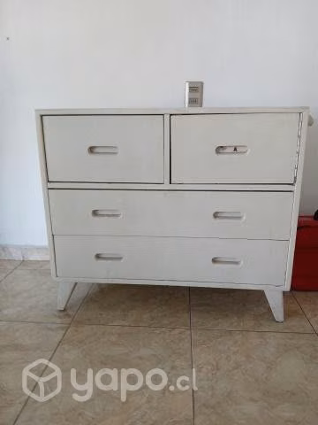 CÓMODA de madera OPORTUNIDAD. 3 cajones una puerta