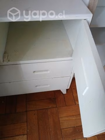 CÓMODA de madera OPORTUNIDAD. 3 cajones una puerta