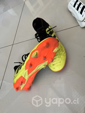 Zapatos de fútbol talla 37.5
