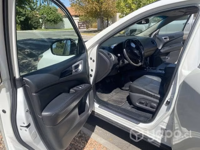 Vendo Nissan Pathfinder 2014