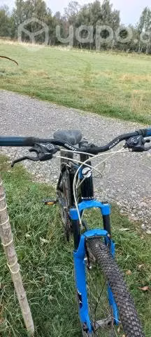 Bicicleta GIANT Revel 2