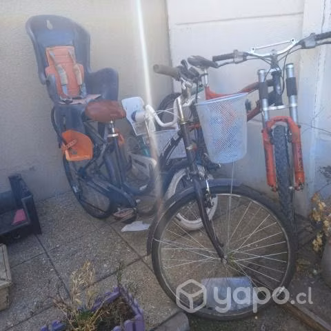 Bicicleta con asiento para bebé seguro