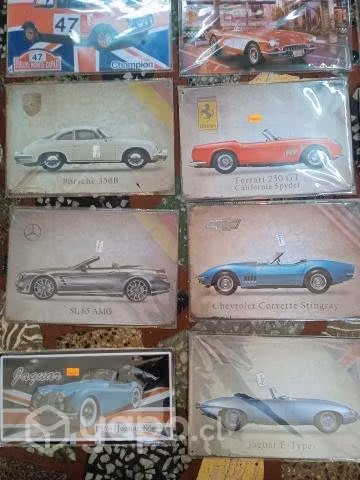 Patentes y cuadros de autos retro