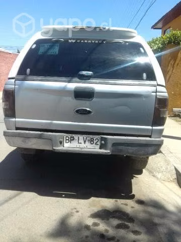 Camioneta Ford ranger XLT 2.3
