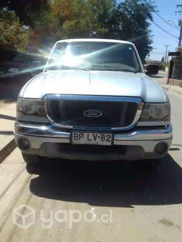Camioneta Ford ranger XLT 2.3