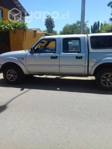 Camioneta Ford ranger XLT 2.3