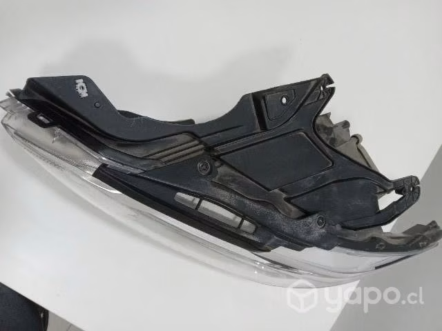 Optico traverse 2018 al 2021 izquierdo sin detalle - Imagen 5