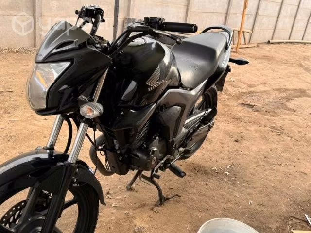 Moto honda cb1 150