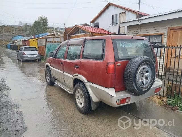 Nissan mistral