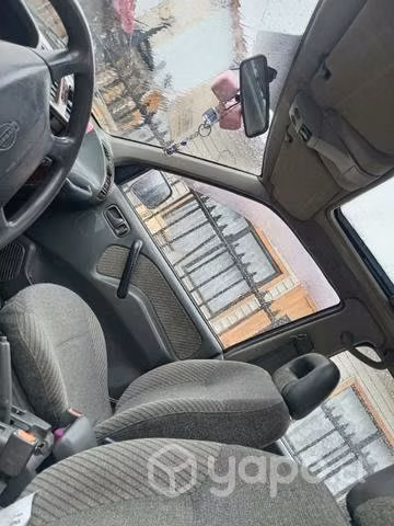 Nissan mistral