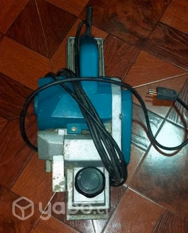Cepillo electrico makitta