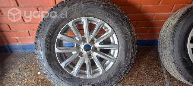 1 llanta magnesio modelo nuevo Mitsubishi L200