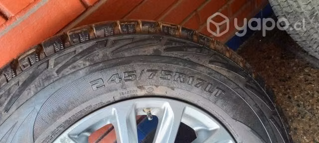 1 llanta magnesio modelo nuevo Mitsubishi L200