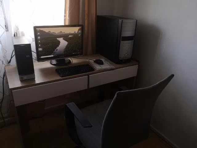 Escritorio + computador