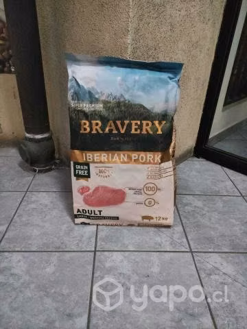Oferta en Alimento Perro Bravery Cerdo Iberico 12k