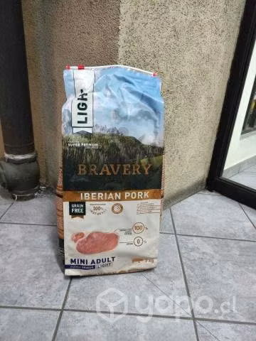 Oferta en Alimento Perro Bravery Mini Cerdo Light