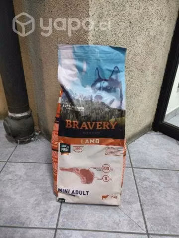 Oferta Alimento Perro Bravery Mini Adult Cordero