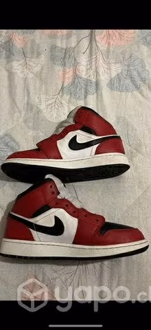 Jordan Retro 1 Mid chicago