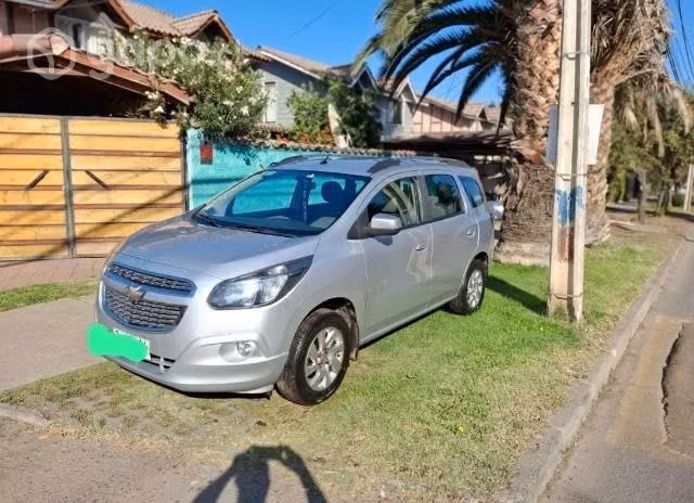 Vendo mi Chevrolet Spin 1.8, año 2017 - Imagen 3