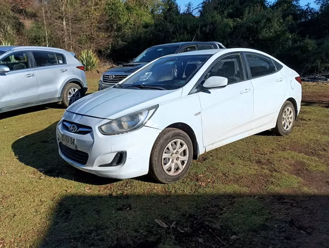 Hyundai accent - Imagen 9