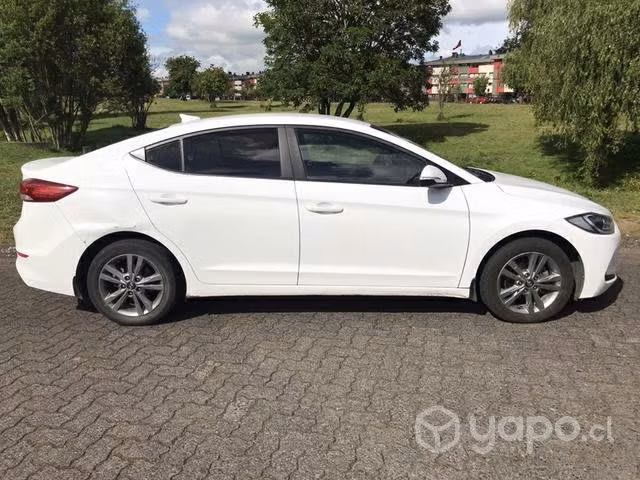 Hyundai Elantra full equipo 2017 - Imagen 5