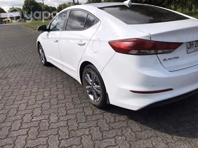 Hyundai Elantra full equipo 2017 - Imagen 10