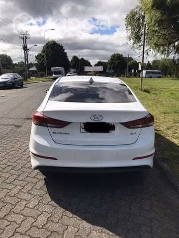 Hyundai Elantra full equipo 2017 - Imagen 8
