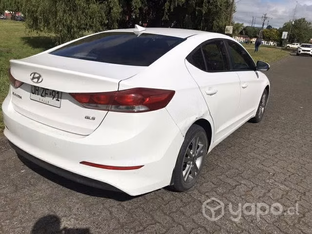 Hyundai Elantra full equipo 2017 - Imagen 4