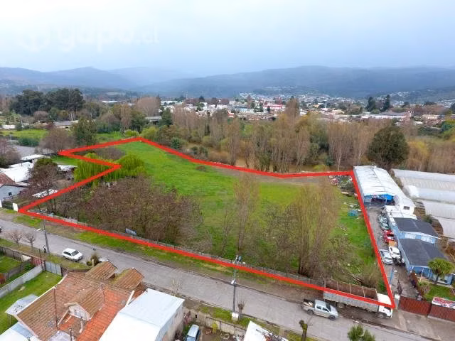 Vendo atractivo y céntrico terreno 13.000 m2 apróx