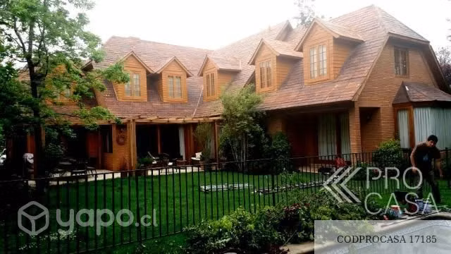Casa Santiago CollegeAlcalde Delano Lo Barnechea