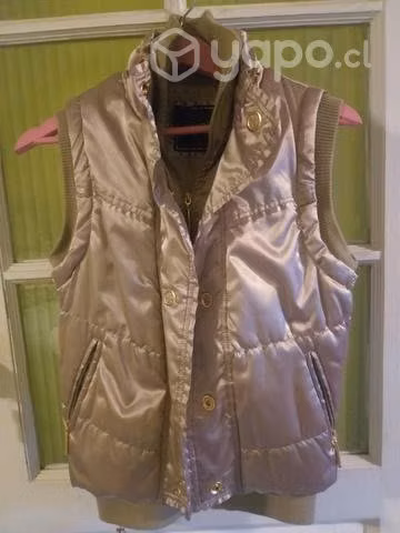 Chawueta sin manga color dorado talla M nuevo