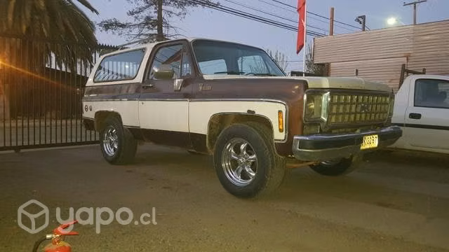 BLAZER K5 motor restaurado al 100%