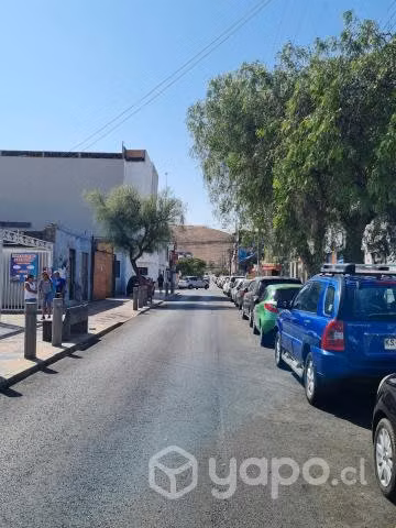 Vendo, casa dos pisos sector centro de arica