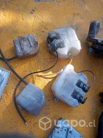 Suzuki maruti 800 deposito agua radiador limpiapar