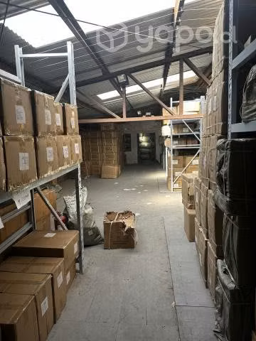 Propiedad comercial con bodega Santiago Centro
