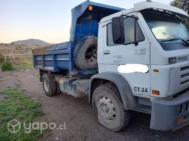 Vendo camión tolva 8 cubo volkswaguen 2011