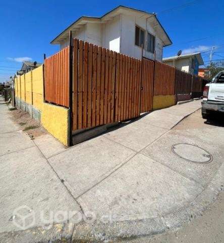 Casa esquina Renovada, excelente estado - Imagen 13