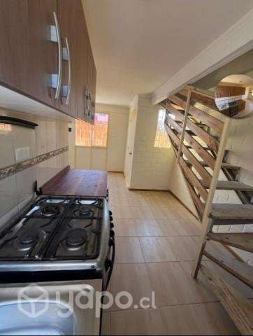 Casa esquina Renovada, excelente estado - Imagen 2