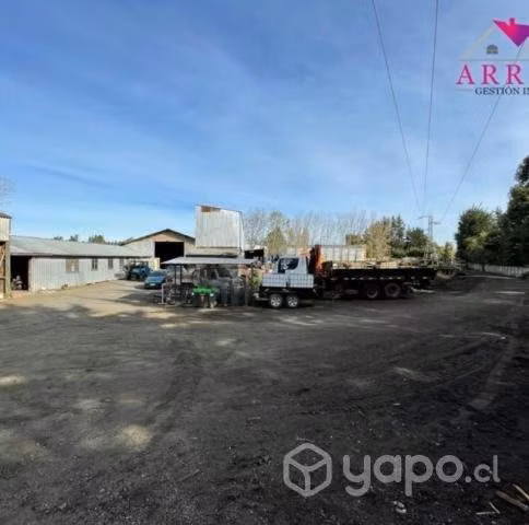 Vende propia dueña