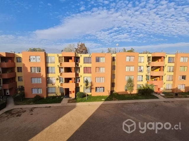 Arriendo departamento con estacionamiento la pinta