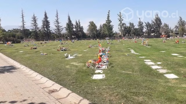 Se vende sepultura Cementerio Parque El Prado