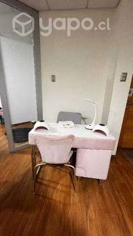 Arriendo puesto para manicurista