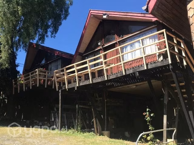 Terreno con cabañas y casa administración