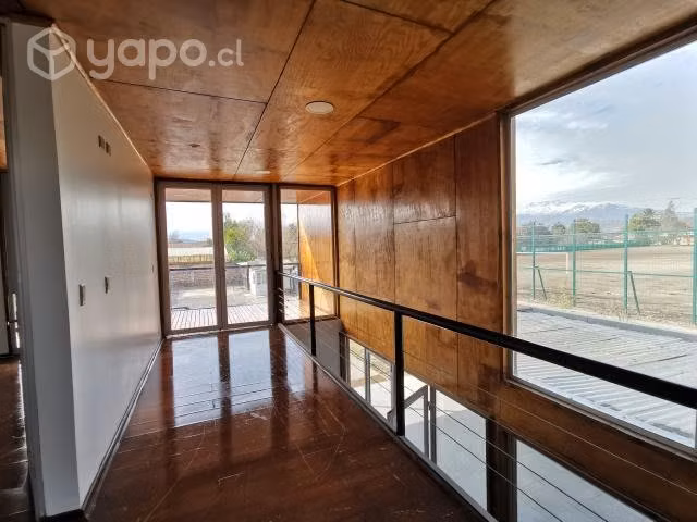 Sitio 1000m2 Oficina y bodegas en Los Andes