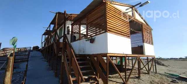 Terreno con hermosa casa en la tirana